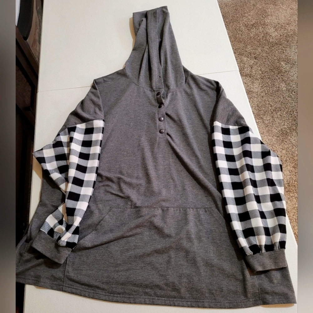 Bloomchic Lightweight Sweatshirt with pocket